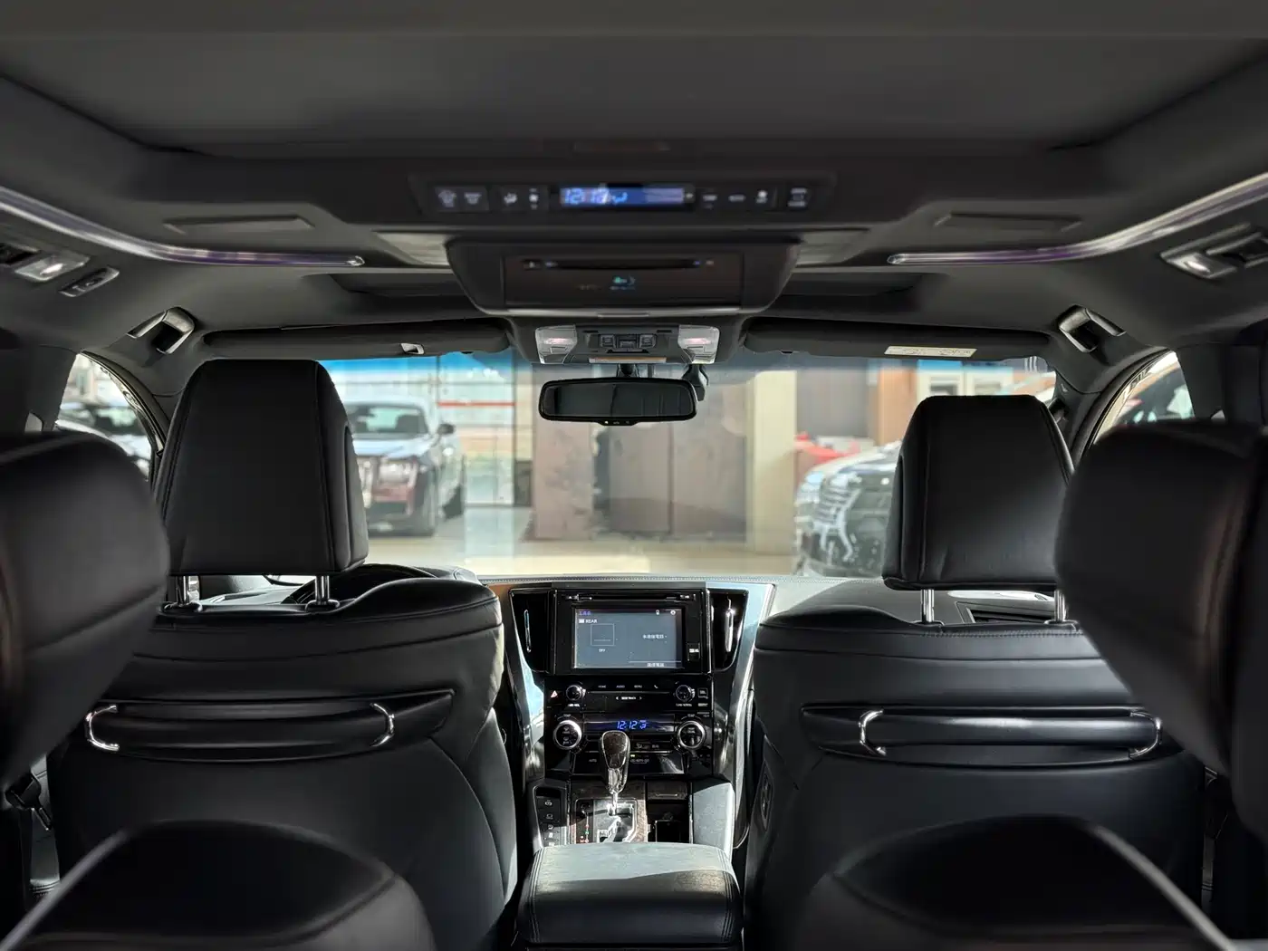 Toyota Alphard 2018 Facelift 3.5L Premium Edition фото 21