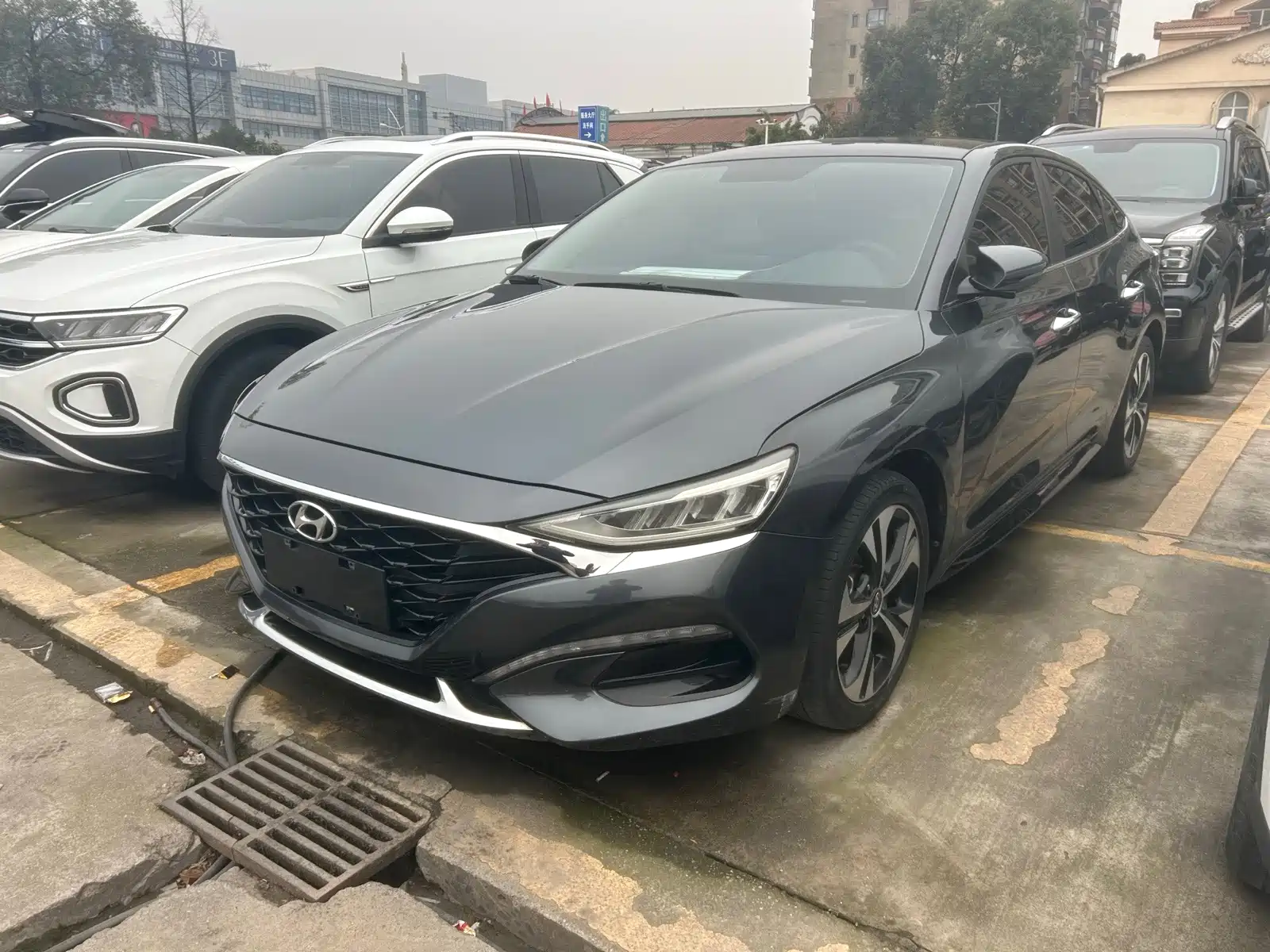صورة 1 - Hyundai Lafesta