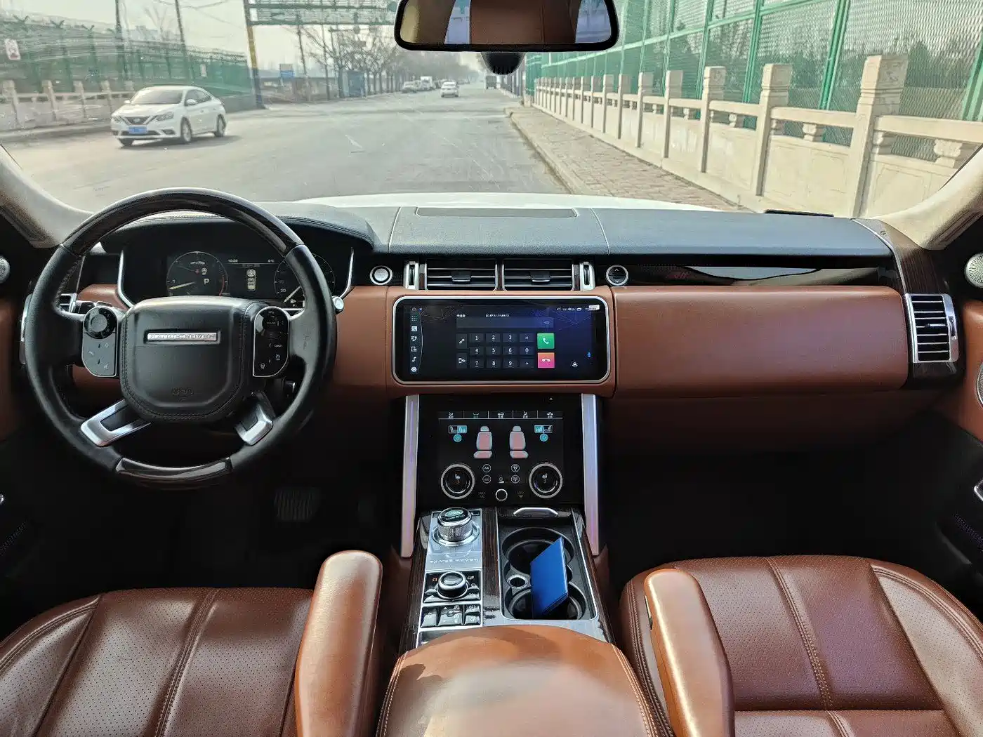 Land Rover Range Rover 2015 3.0 TDV6 Vogue фото 13