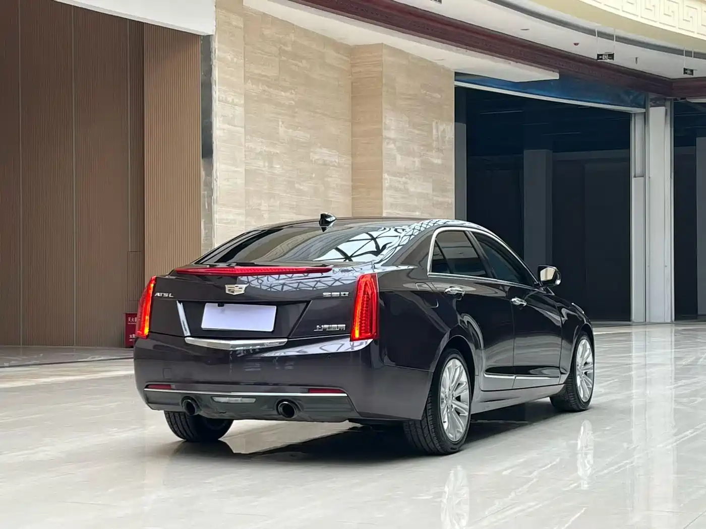 Cadillac ATS-L 2016 28T Fashion Model фото 9