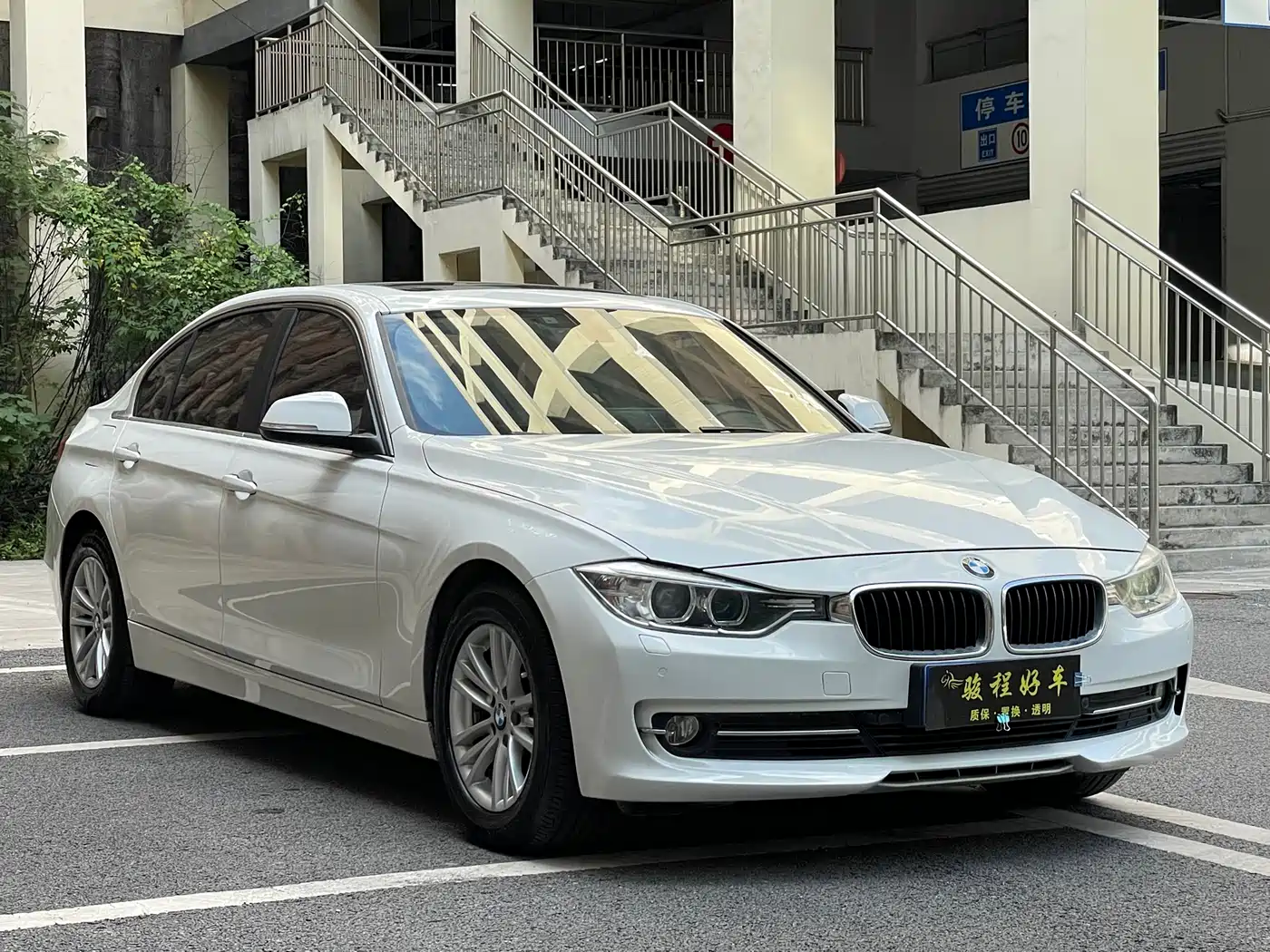 BMW 3 Series 2014 320Li Fashion фото 3