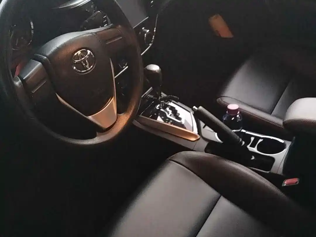Фото 5 - Toyota Corolla