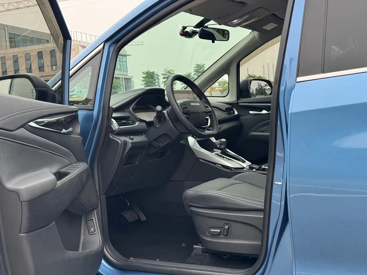 Photo 11 - Maxus Maxus G50