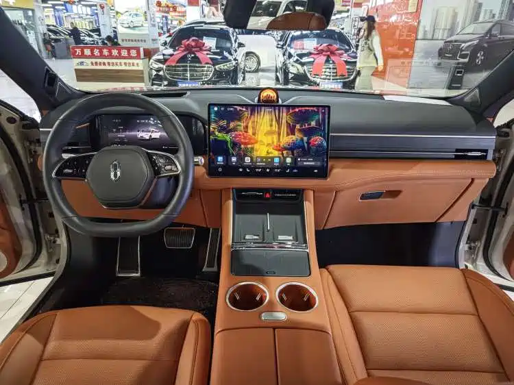 AITO Wenjie AITO M5 2025 Extended Range Ultra AWD фото 9