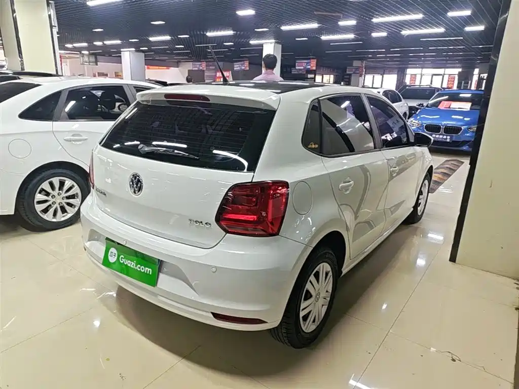 Volkswagen Polo 2016 1.4L Automatic Trend фото 7