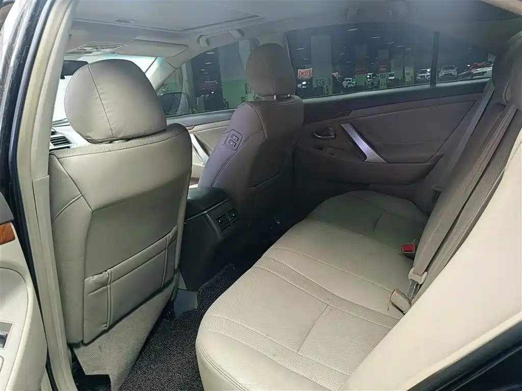 Toyota Camry 2010 240G Luxury Edition фото 6