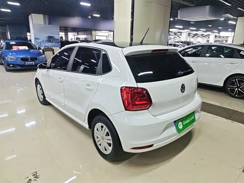 Volkswagen Polo 2016 1.4L Automatic Trend фото 5