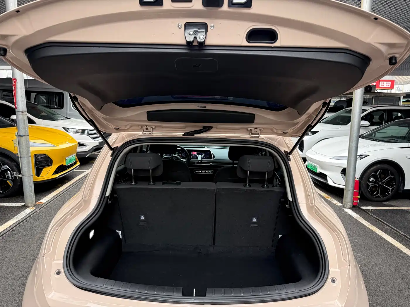 Ora Good Cat 2022 2022 400km Standard Range Luxury NMC