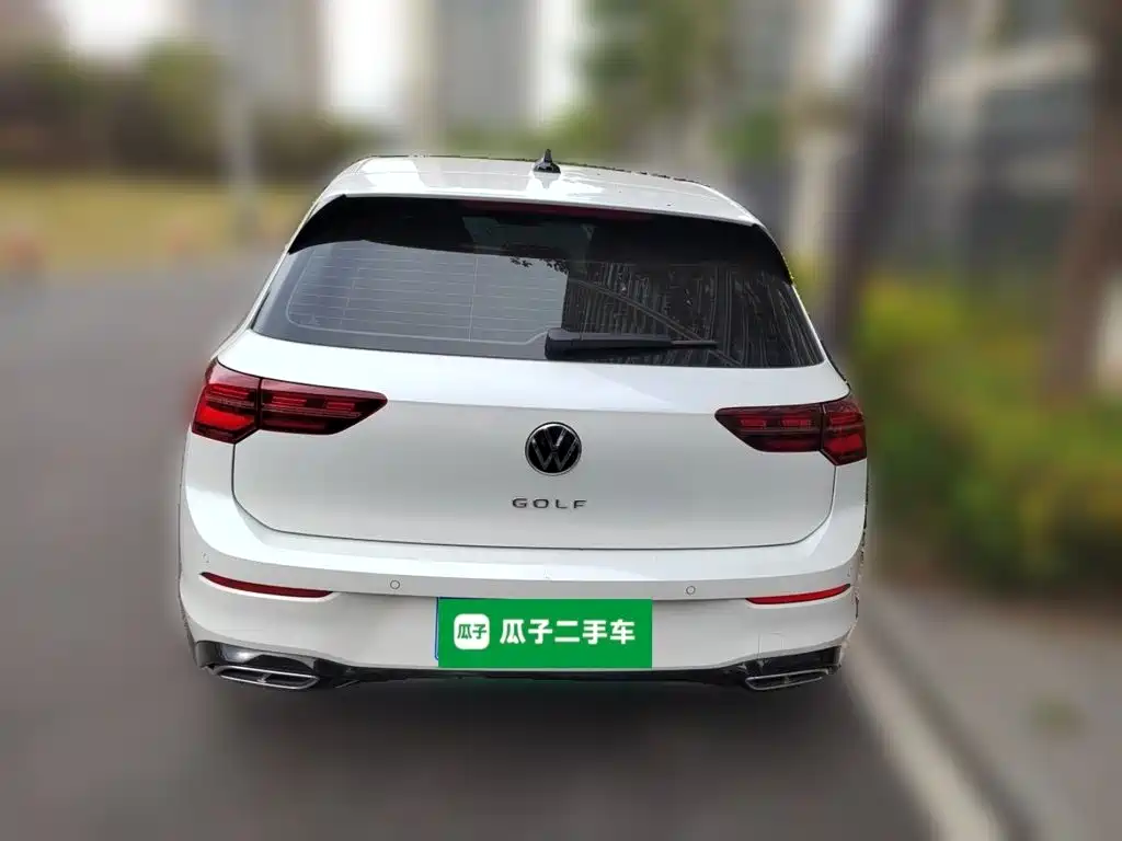 Фото 3 - Volkswagen Golf