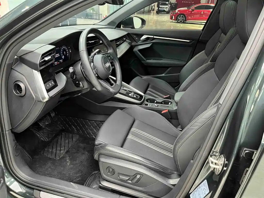 Audi A3 2023 Facelift Sportback 35 TFSI Fashion Sport фото 12