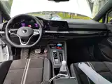 Фото 5 - Volkswagen Golf