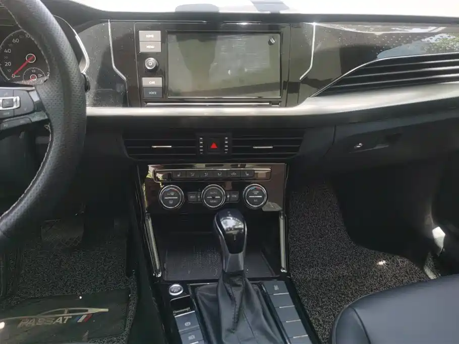Volkswagen Passat 2019 330TSI Elite Version China VI фото 12