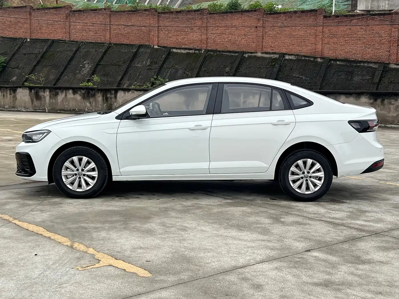 Volkswagen Lavida 2025 New Edge 1.5L Outstanding New Ease фото 10