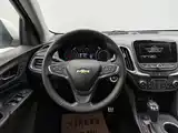 Фото 20 - Chevrolet Equinox