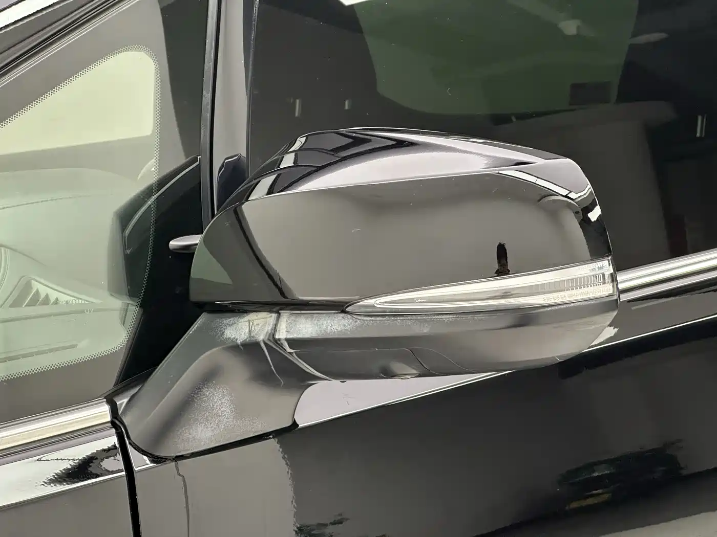Toyota Alphard 2019 Hybrid 2.5L Premium Edition фото 33