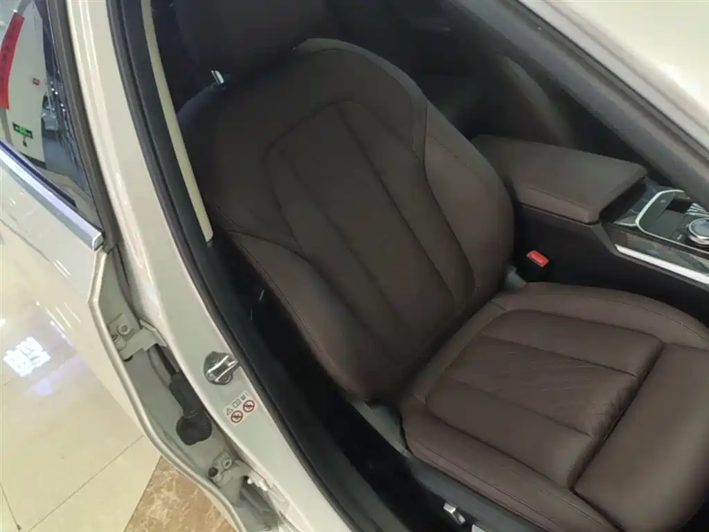 BMW 3 Series 2022 325Li M Sport Package фото 25