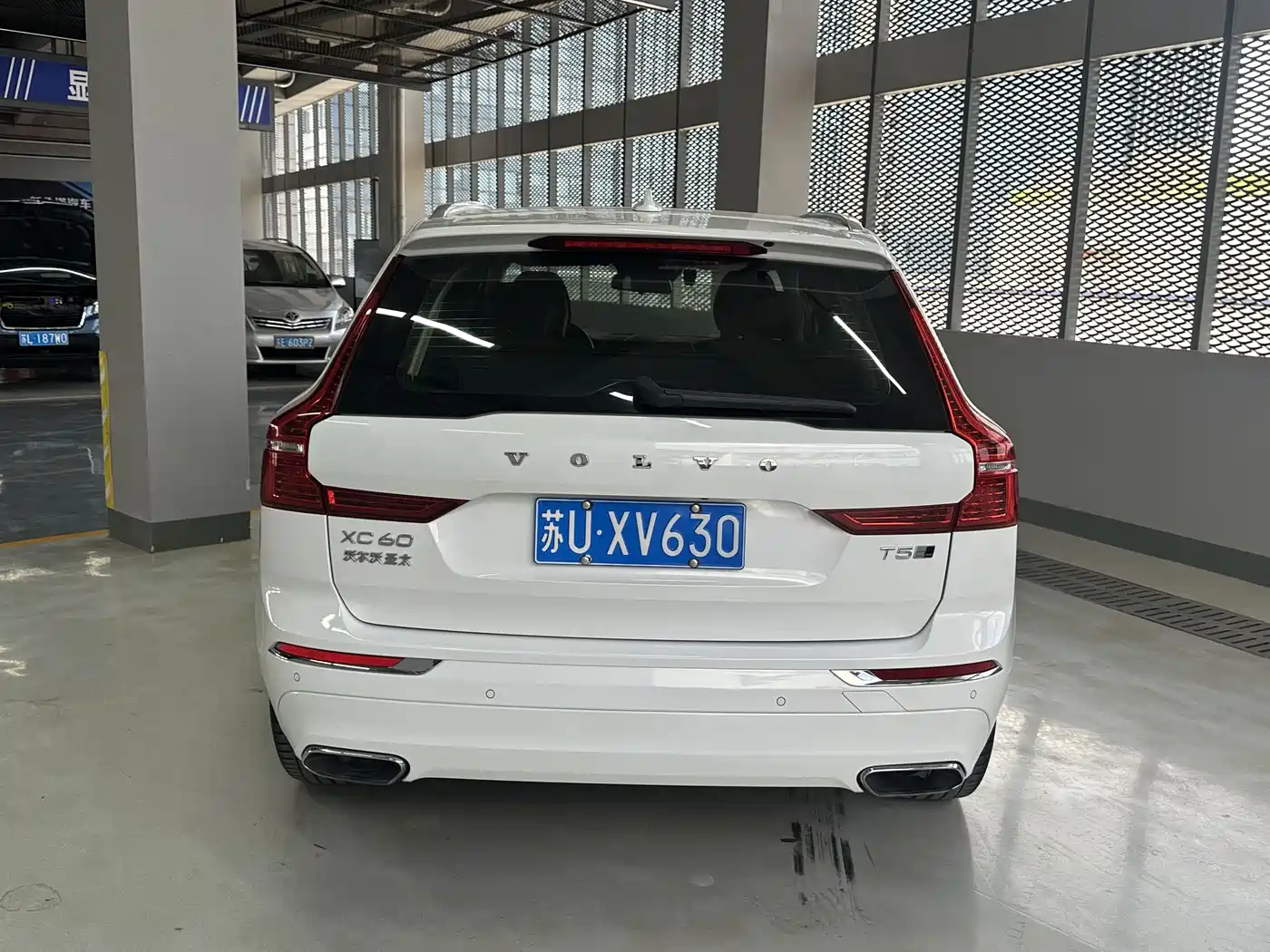 Фото 7 - Volvo XC60