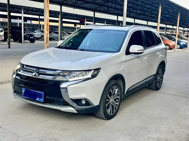 mitsubishi outlander