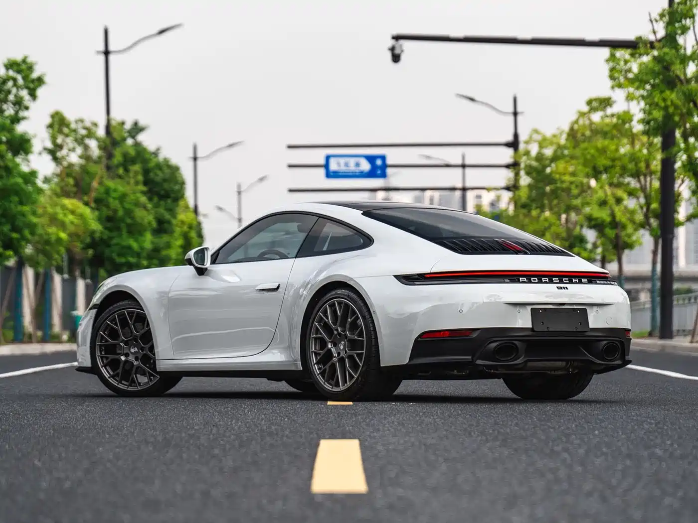 Photo 4 - Porsche 911