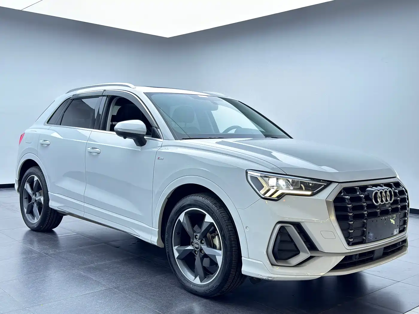 Audi Q3 2022 35 TFSI Fashion Dynamic фото 3