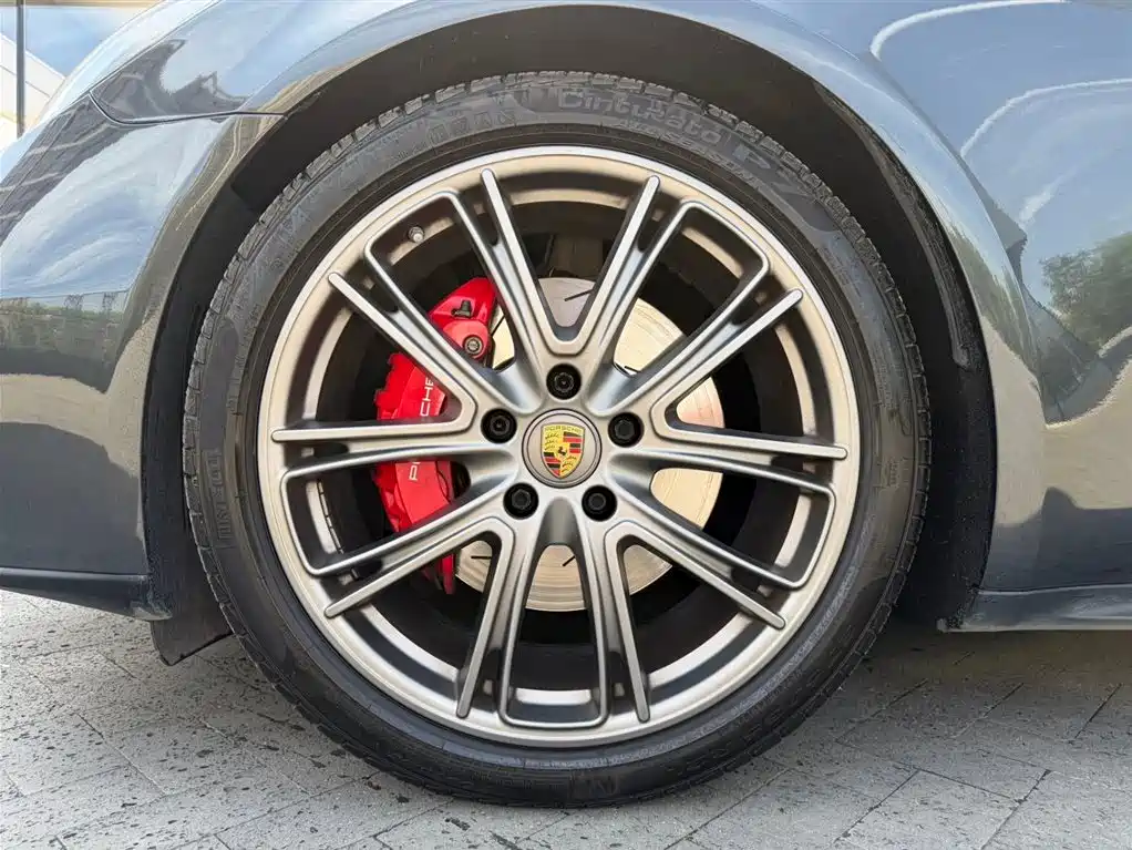 Photo 6 - Porsche Panamera