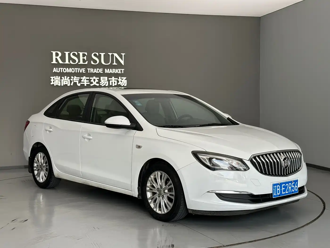 Фото 2 - Buick Excelle