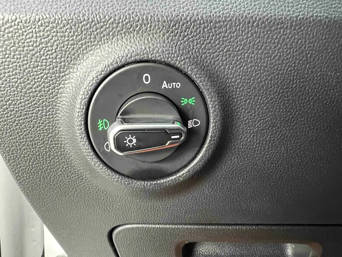 Volkswagen Tayron 2022 280TSI 2WD Luxury Smart Connect Edition фото 9