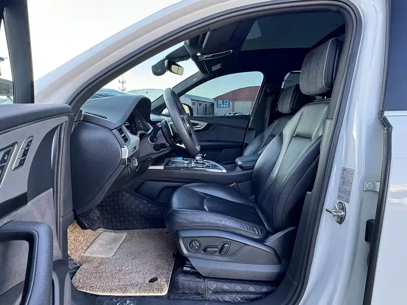 Фото 7 - Audi Q7