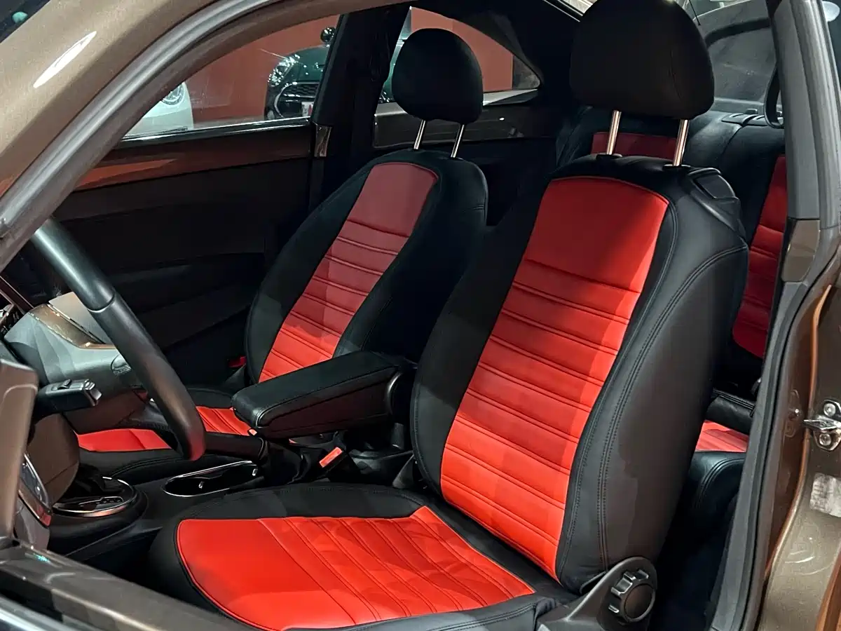 Volkswagen Beetle 2013 1.4TSI Fashion Edition фото 13