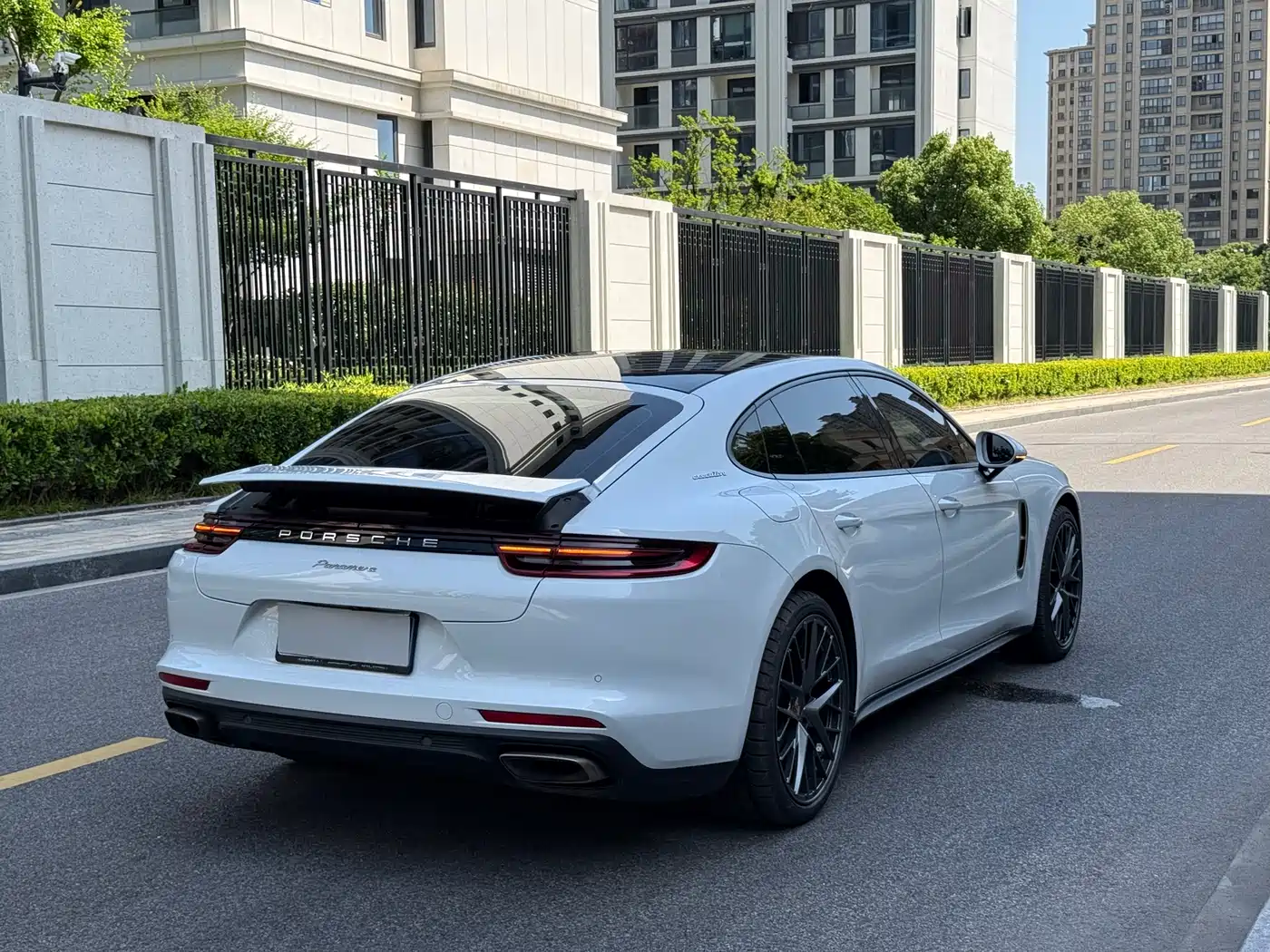 Porsche Panamera 2017 Panamera Executive Long Wheelbase 3.0T фото 6