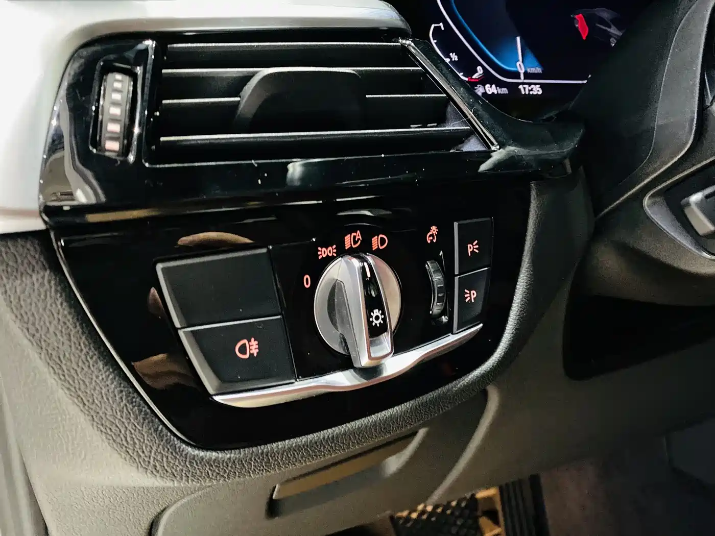 BMW 5 Series New Energy 2021 535Le M Sport Package фото 8