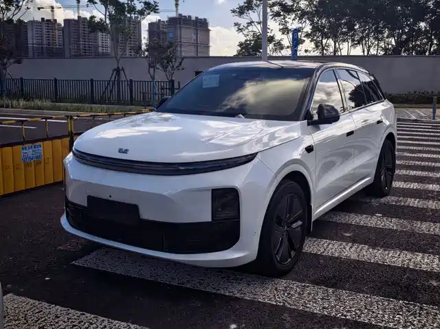 Li Auto L6 Pro