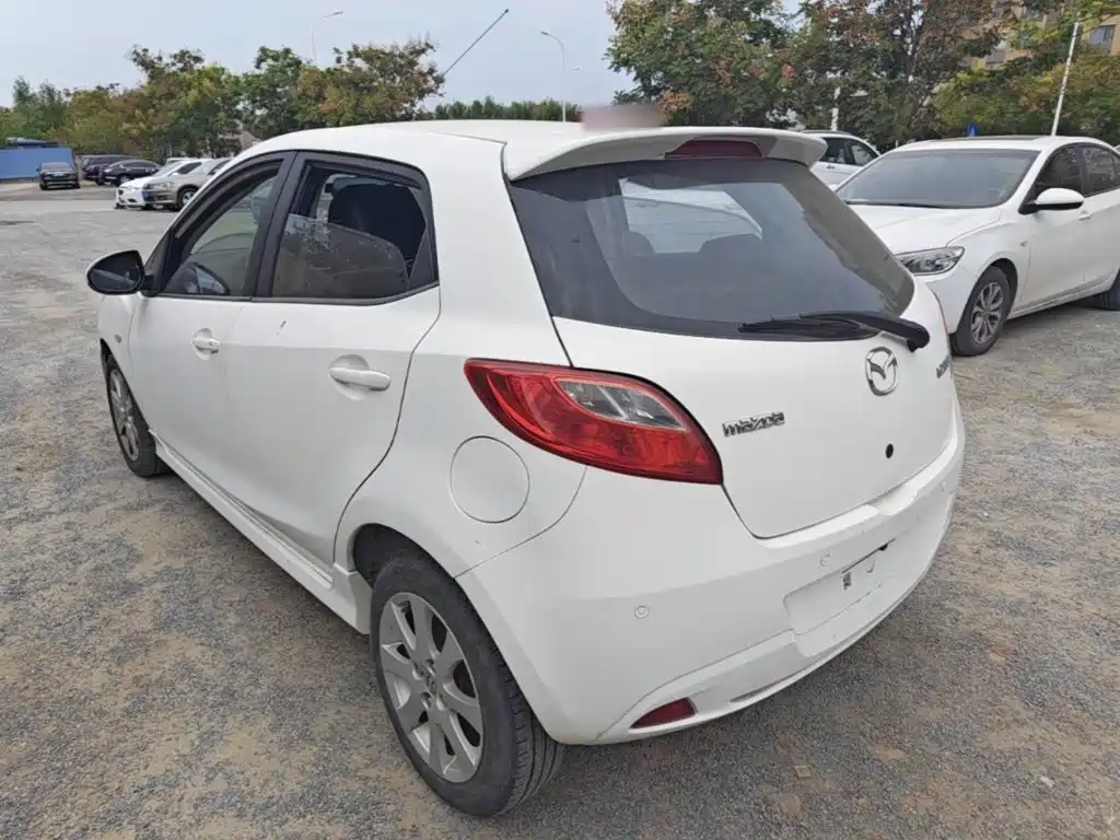 2015 Mazda 2