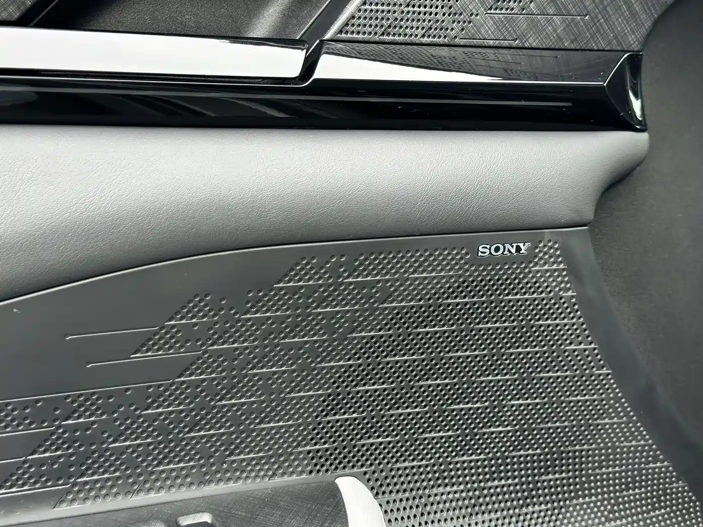Changan UNI-V 2022 2022 1.5T Smart Pilot Edition