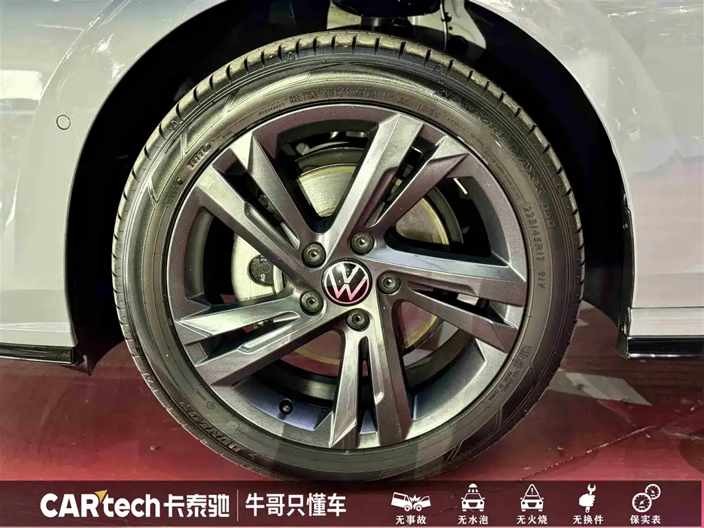 Volkswagen Golf 2023 Model 280TSI DSG R-Line фото 10