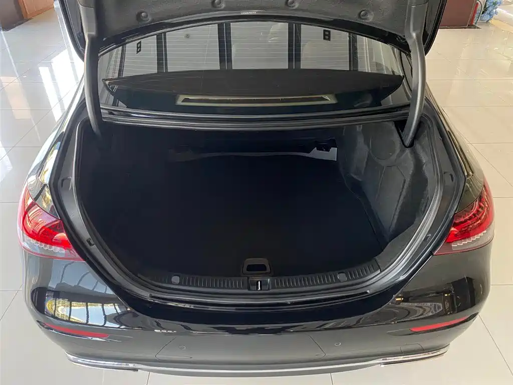 Mercedes-Benz E-Class 2023 E 300 L Luxury фото 19