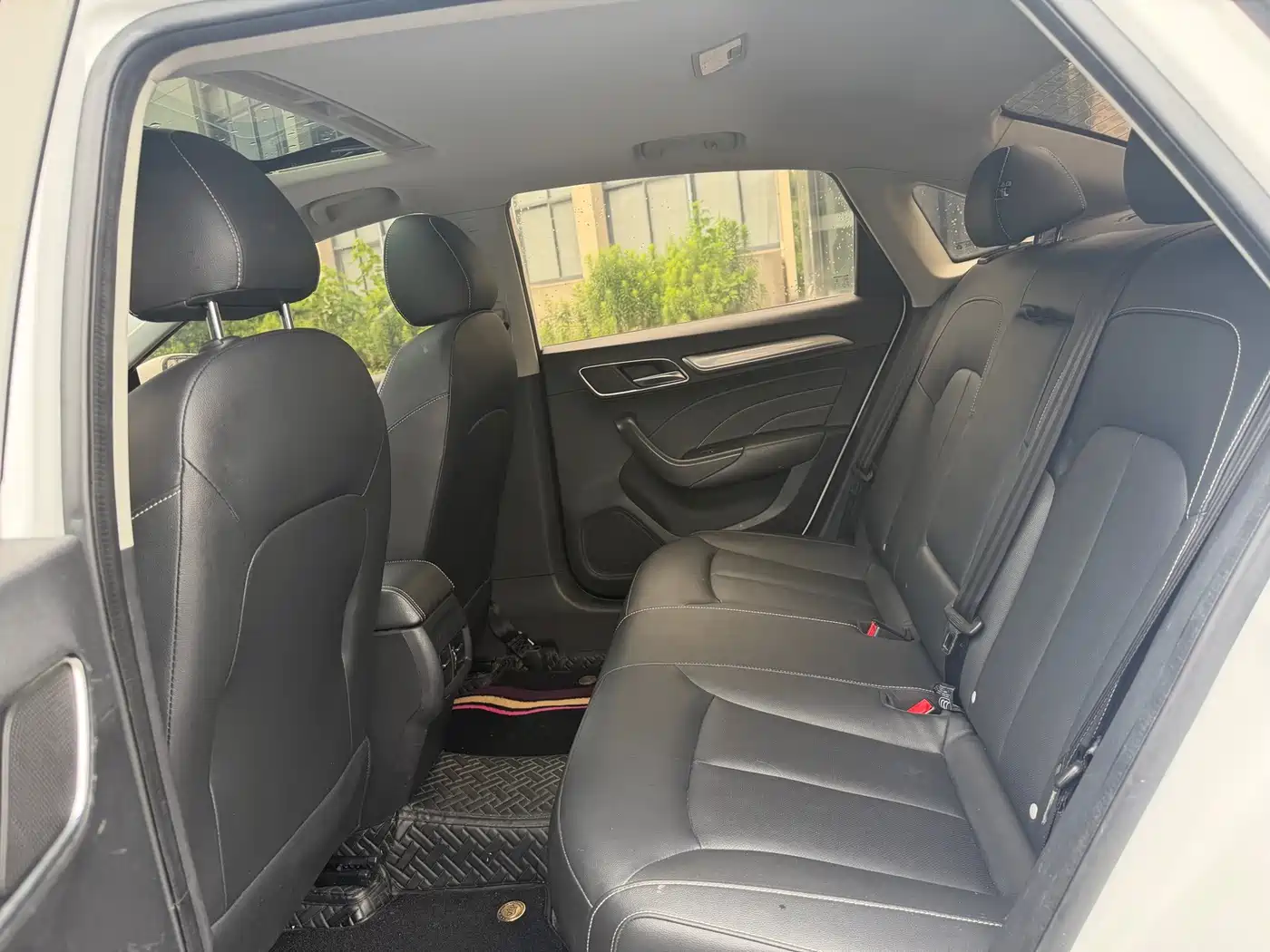 Roewe i6 2019 2019 PLUS 1.6L CVT 4G Connected Flagship Great Edition