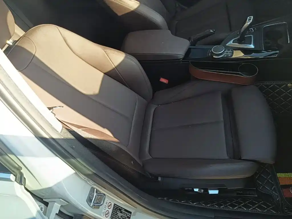 Фото 25 - BMW 3 Series