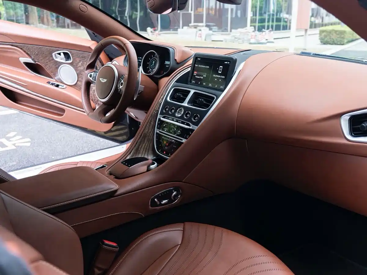 Aston Martin DB11 2018 2019 Model 4.0T V8 Coupe