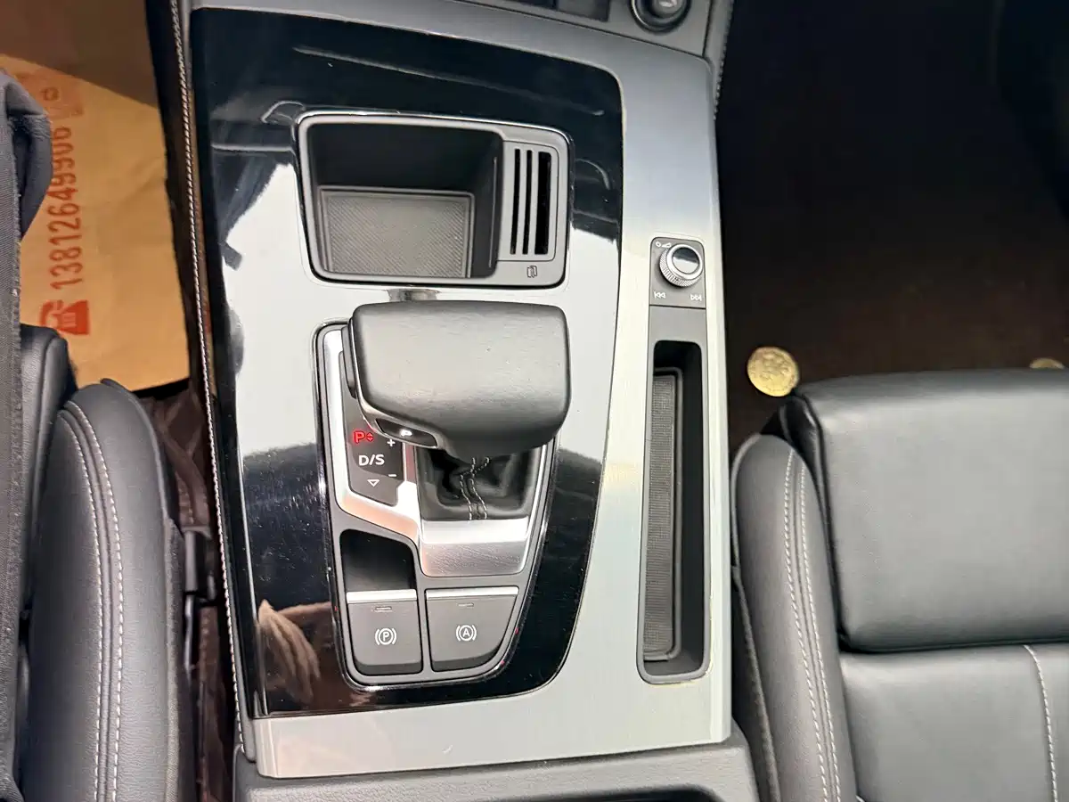 Audi Q5L Sportback 2021 40 TFSI Luxury фото 24