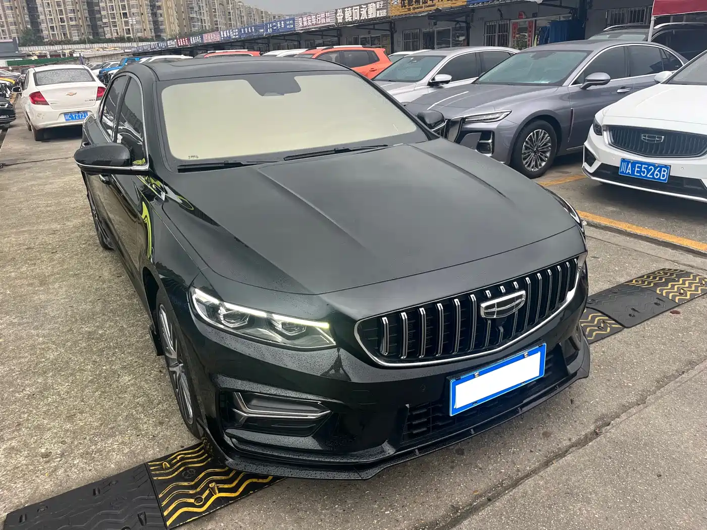 Фото 3 - Geely Preface