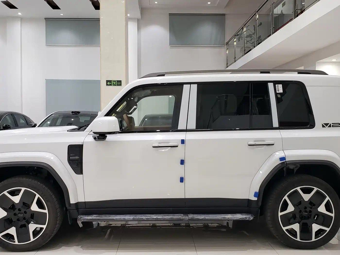 iCAR V27 2026 2026 200KM AWD Falcon 500