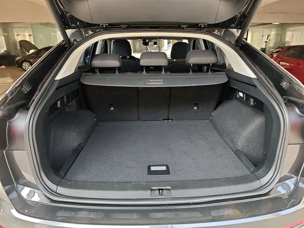 Volkswagen Tayron X 2020 330TSI 2WD Premium Smart Edition фото 19