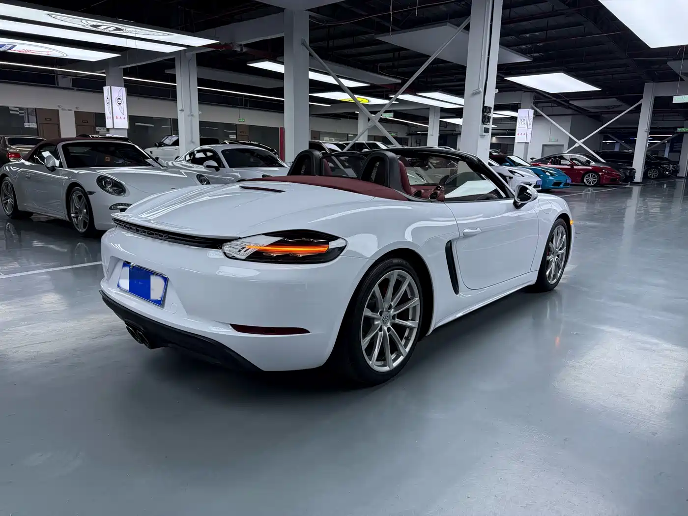 Porsche 718 2016 Boxster 2.0T фото 17