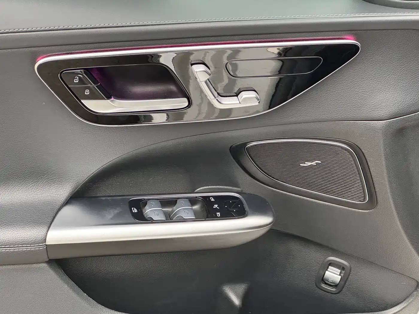 Mercedes-Benz C-Class 2023 C 200 L Sport фото 14