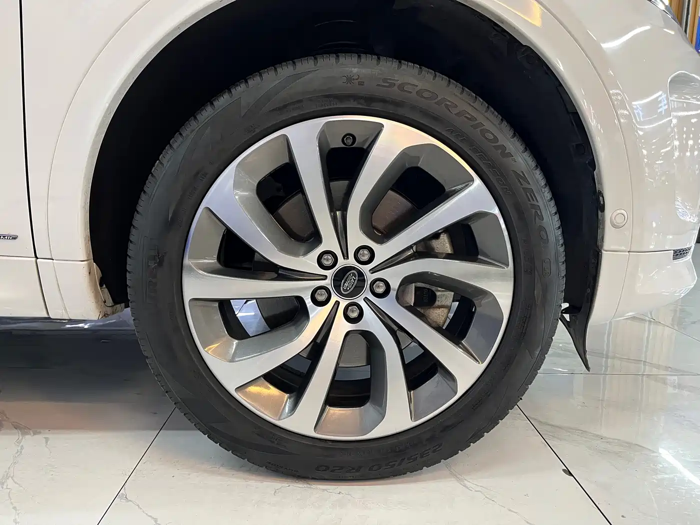 Land Rover Discovery Sport 2020 249PS R-Dynamic Performance Tech 7-seater фото 7