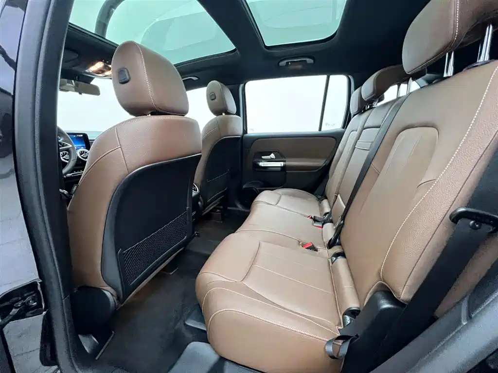 Mercedes-Benz GLB 2024 Facelift GLB 220 Dynamic фото 17