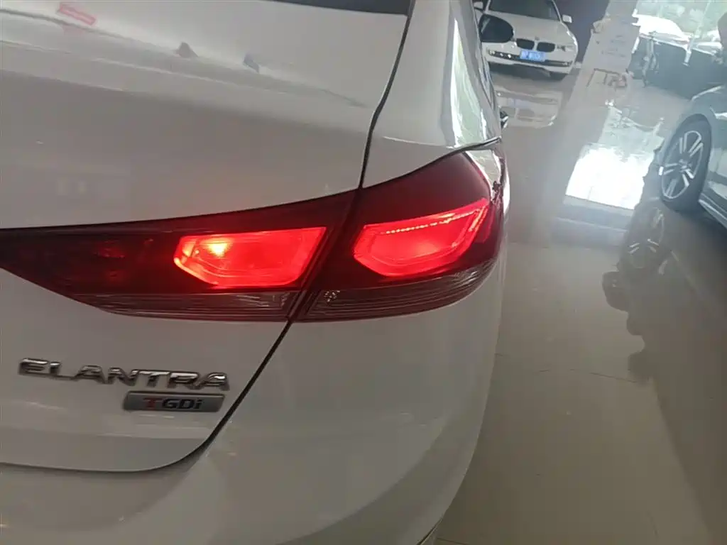 Hyundai Elantra 2018 1.4T DCT Dynamic·Vitality Model фото 8