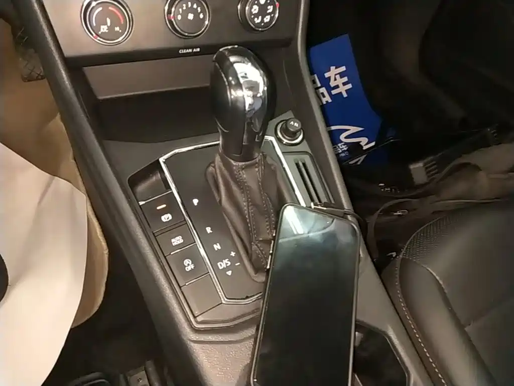 Volkswagen Lavida 2019 1.5L Automatic Comfort Edition China VI 14