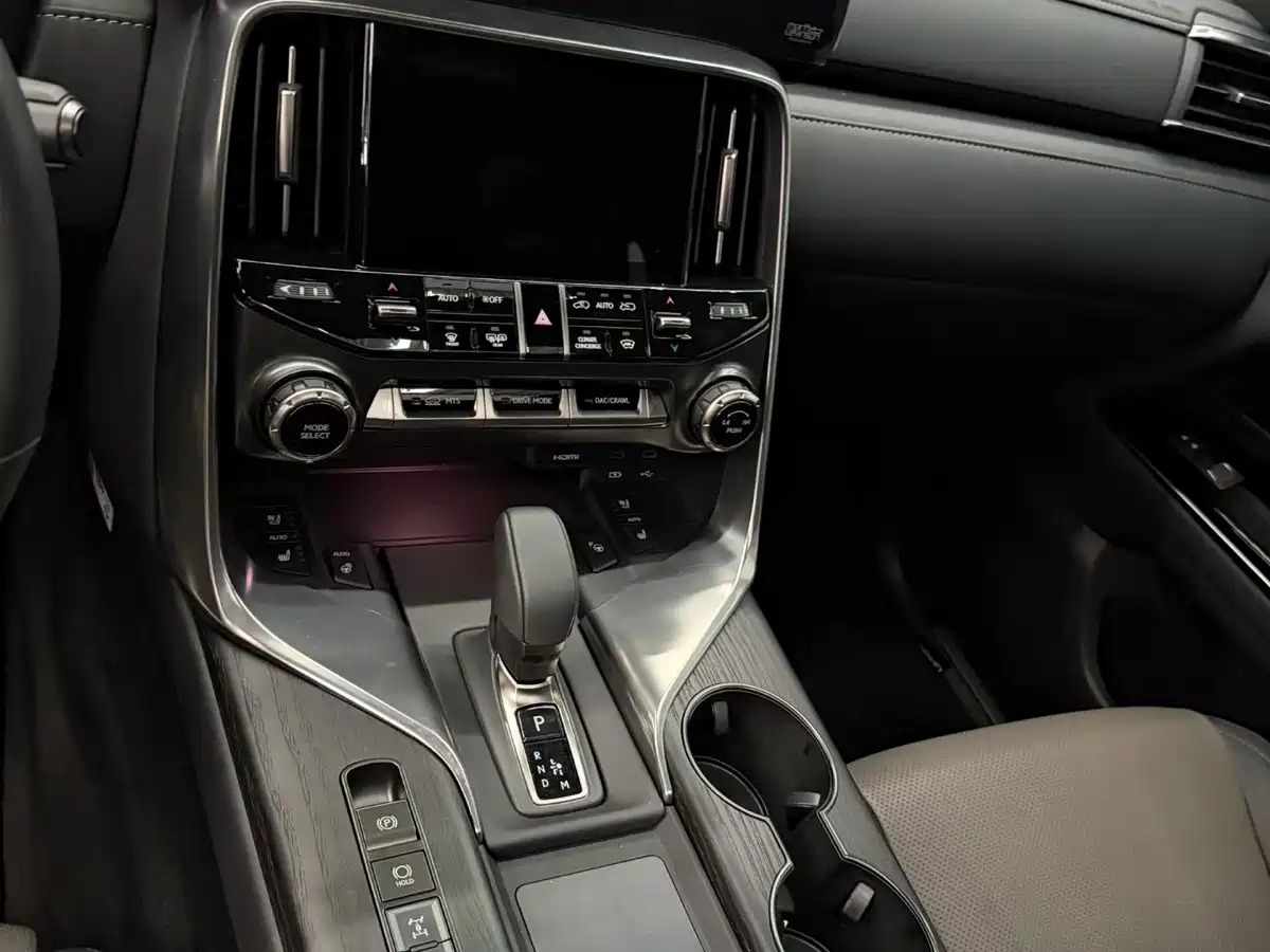 Lexus LX 2025 2025 700h OVERTRAIL Frontier Edition